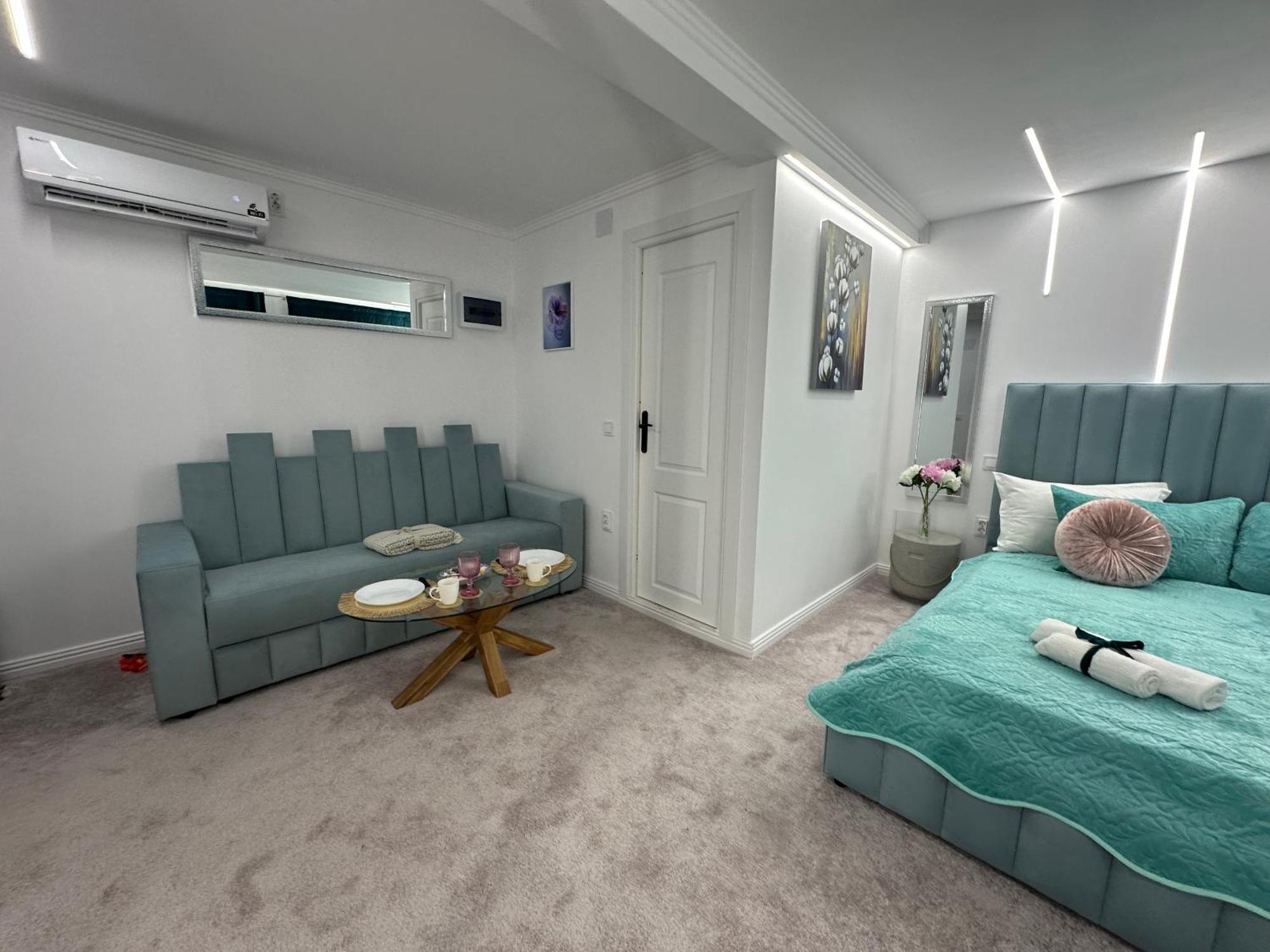 Elegant Escape Central Studio Craiova Exterior photo